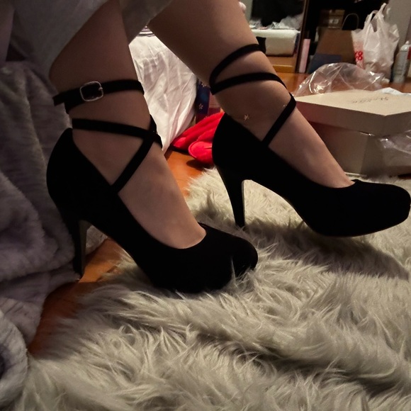 Shoes - Black pumps size 8.5